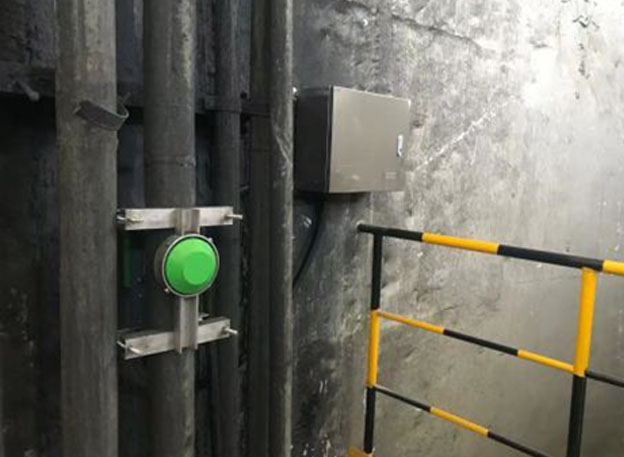 Na-22放射性仪表矿山充填管道密度测量现场(图1)