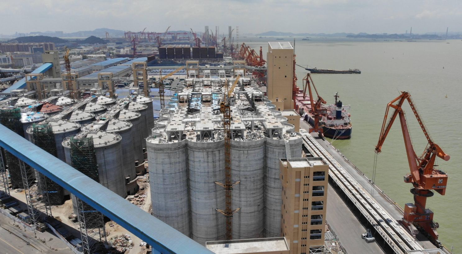 利马克3D雷达物位扫描仪在广州港南沙粮食筒仓和星仓的粮食库存管理应用(图4) 利马克3D雷达物位扫描仪在广州港南沙粮食筒仓和星仓的粮食库存管理应用(图4)